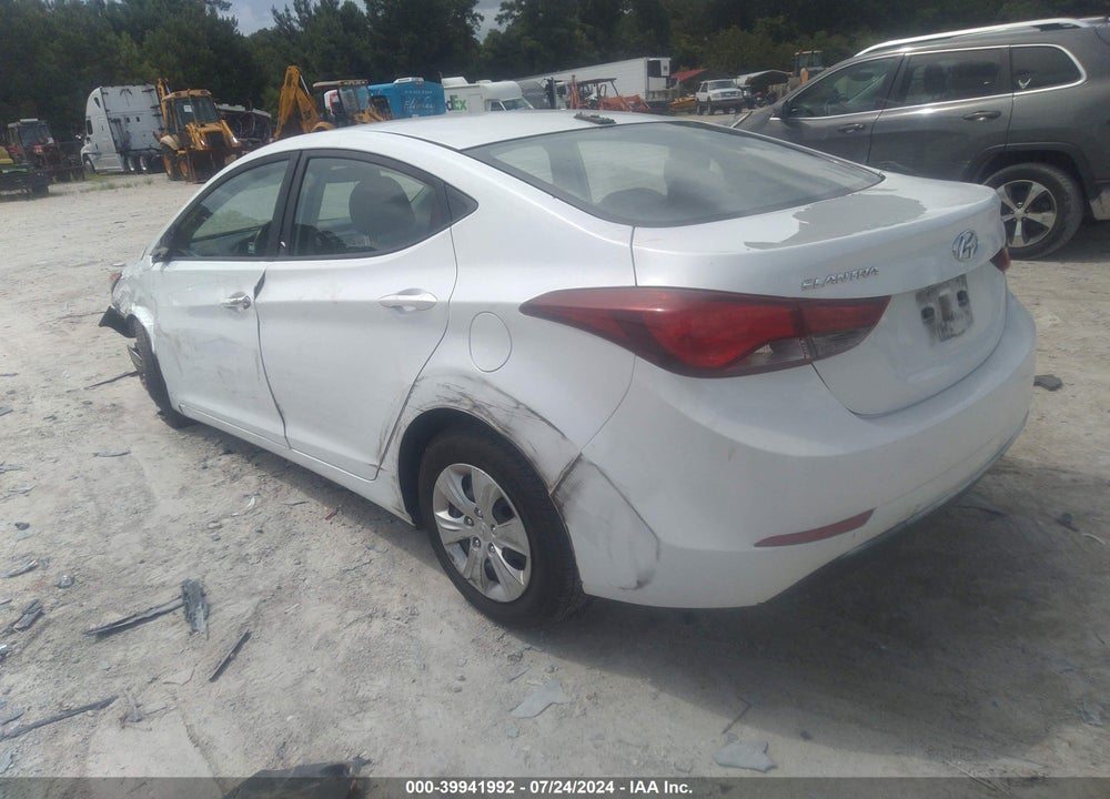 2016 HYUNDAI ELANTRA SE VIN: 5NPDH4AE9GH754488