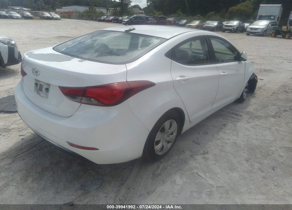 2016 HYUNDAI ELANTRA SE VIN: 5NPDH4AE9GH754488