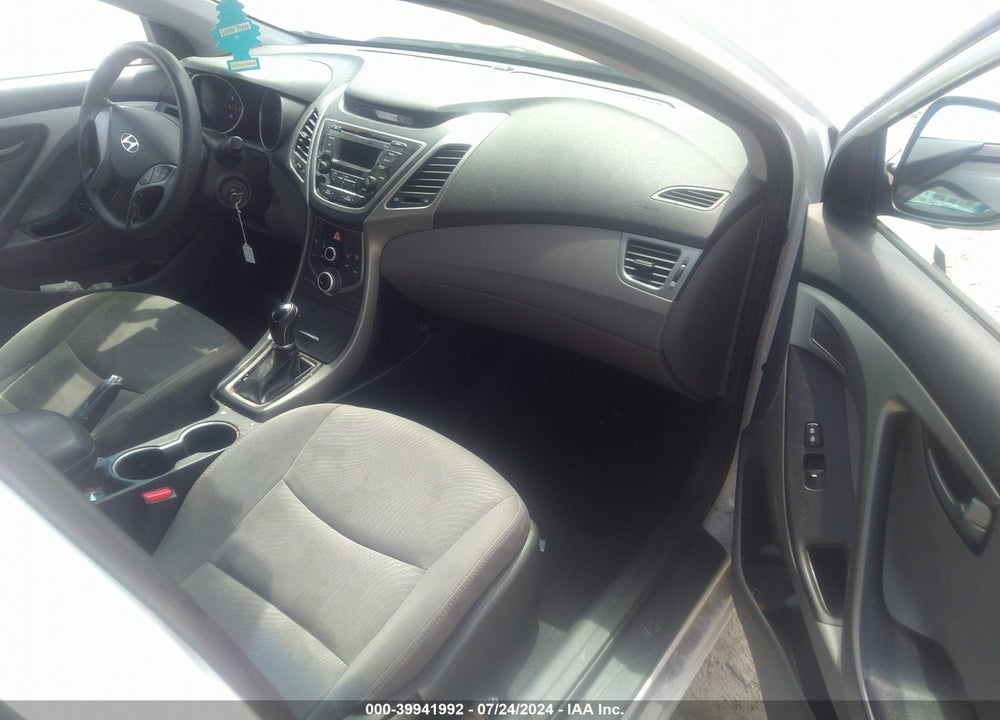 2016 HYUNDAI ELANTRA SE VIN: 5NPDH4AE9GH754488