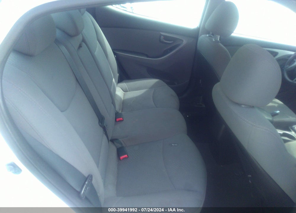 2016 HYUNDAI ELANTRA SE VIN: 5NPDH4AE9GH754488