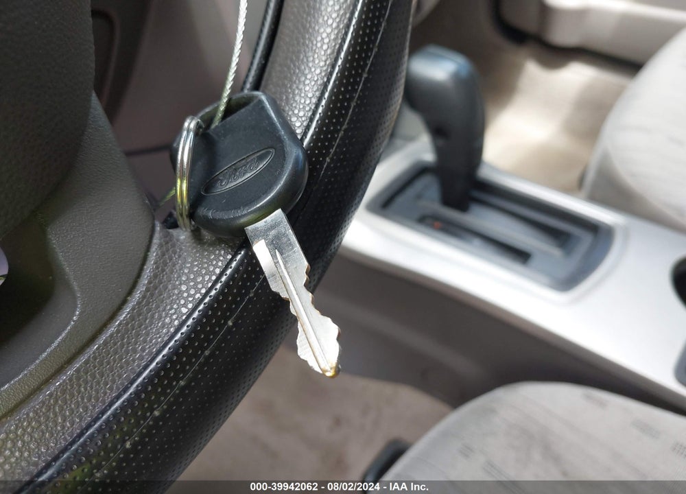 2008 FORD FOCUS SE/SES VIN: 1FAHP35N68W180121