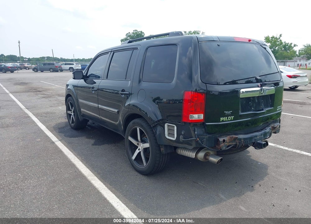 2011 HONDA PILOT TOURING VIN: 5FNYF4H91BB054455