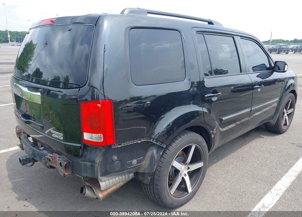 2011 HONDA PILOT TOURING VIN: 5FNYF4H91BB054455