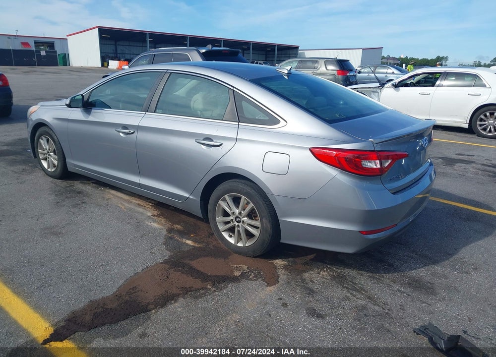 2015 HYUNDAI SONATA SE VIN: 5NPE24AF5FH003109