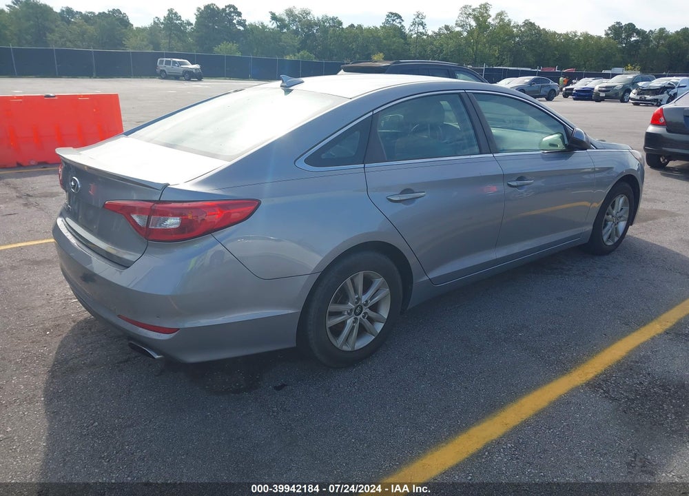2015 HYUNDAI SONATA SE VIN: 5NPE24AF5FH003109