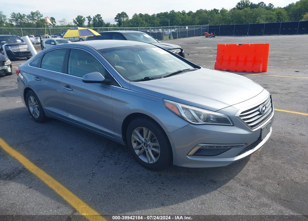 2015 HYUNDAI SONATA SE VIN: 5NPE24AF5FH003109