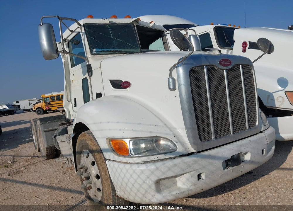 2013 PETERBILT 384 VIN: 1XPVDP9X7DD184563