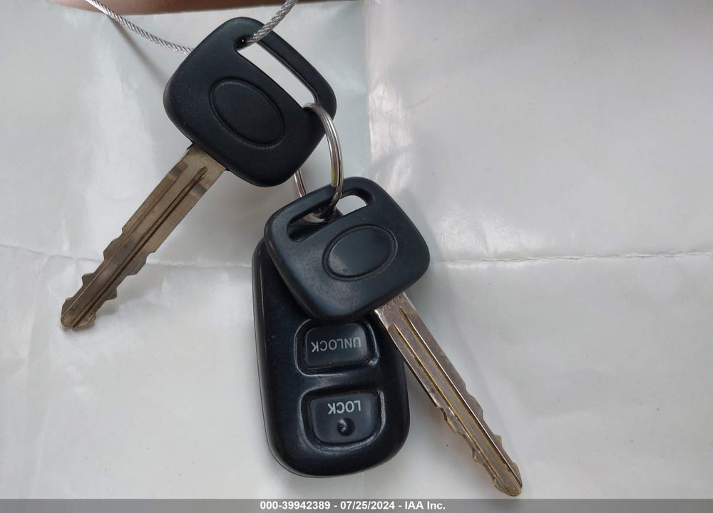 2001 TOYOTA AVALON XL/XLS VIN: 4T1BF28B11U178644