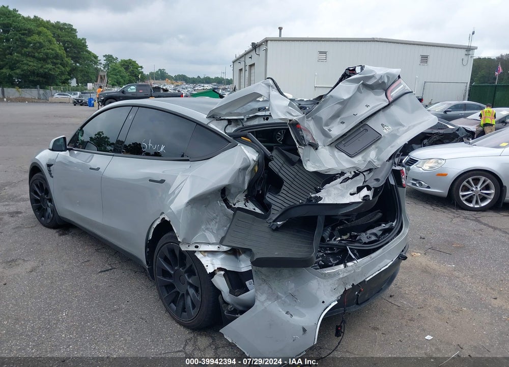 2021 TESLA MODEL Y LONG RANGE DUAL MOTOR ALL-WHEEL DRIVE VIN: 5YJYGAEE2MF245947