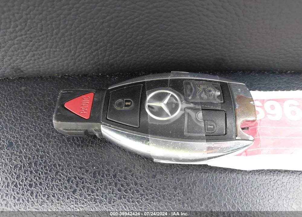 2013 MERCEDES-BENZ C 300 LUXURY 4MATIC/SPORT 4MATIC VIN: WDDGF8AB5DR245329