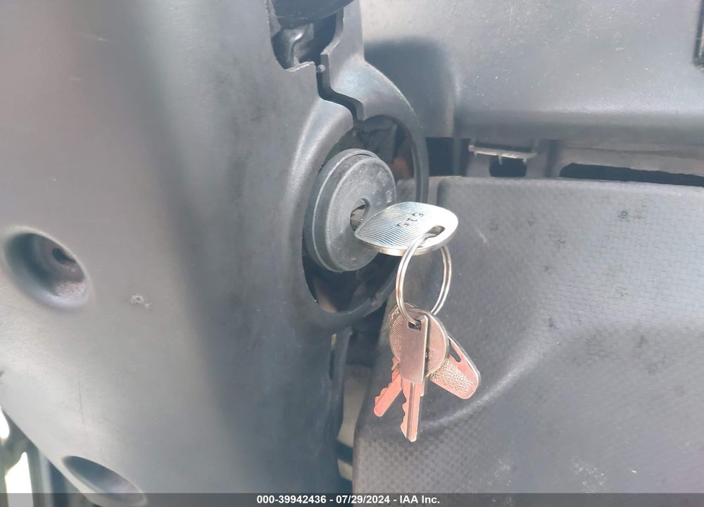 2015 ISUZU NPR HD REG VIN: 54DC4W1B5FS804260