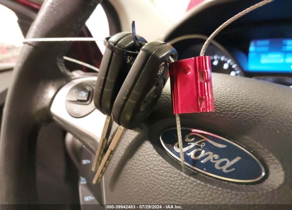 2014 FORD FOCUS SE VIN: 1FADP3F27EL230072
