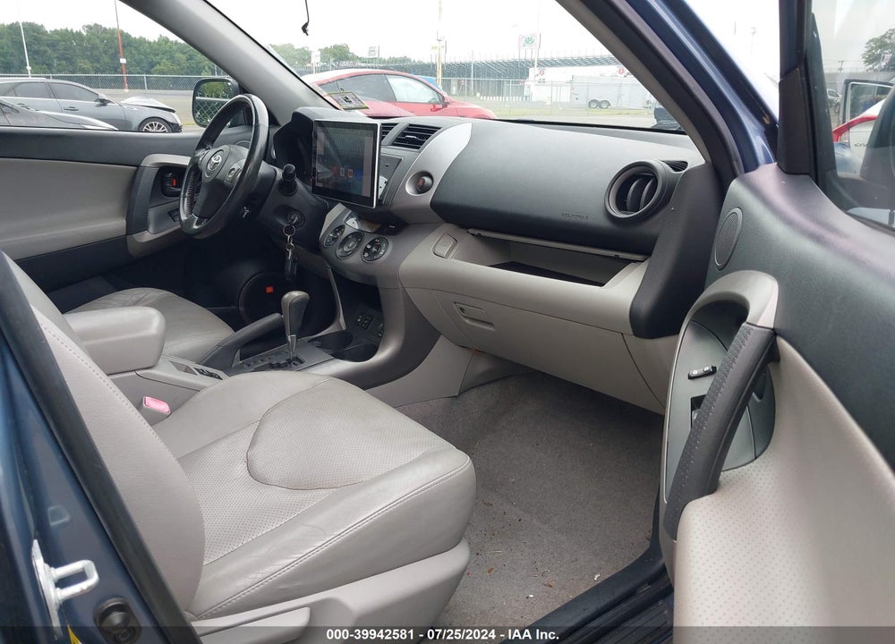 2008 TOYOTA RAV4 LIMITED VIN: JTMBK31V286034951