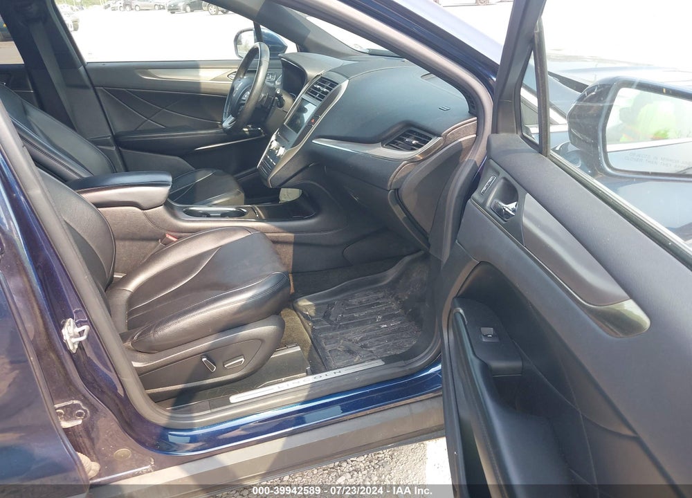 2016 LINCOLN MKC PREMIER VIN: 5LMCJ1C90GUJ30611