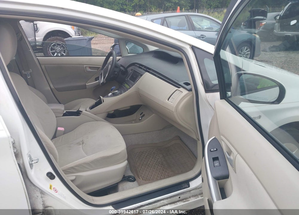 2011 TOYOTA PRIUS THREE VIN: JTDKN3DU5B0287086