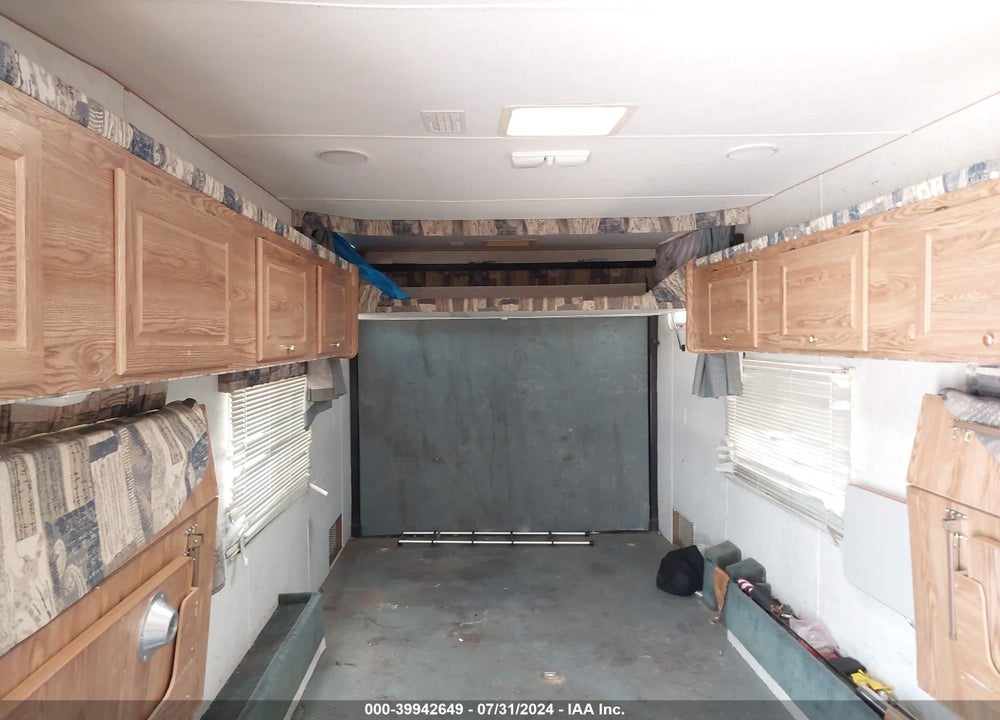 2003 WEEKEND WARRIOR --- VIN: 5HRFF303X3C001830