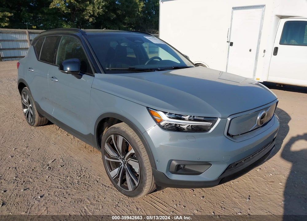 2022 VOLVO XC40 RECHARGE PURE ELECTRIC P8 TWIN ULTIMATE VIN: YV4ED3UB2N2762231
