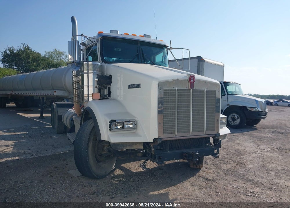 2019 KENWORTH T800 VIN: 3WKDD40X4KF257274