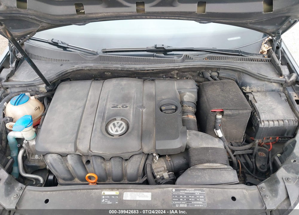 2011 VOLKSWAGEN GOLF 2.5L 4-DOOR VIN: WVWDB7AJ2BW126047