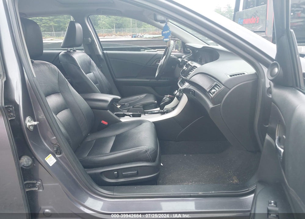 2015 HONDA ACCORD HYBRID TOURING VIN: 1HGCR6F74FA005586