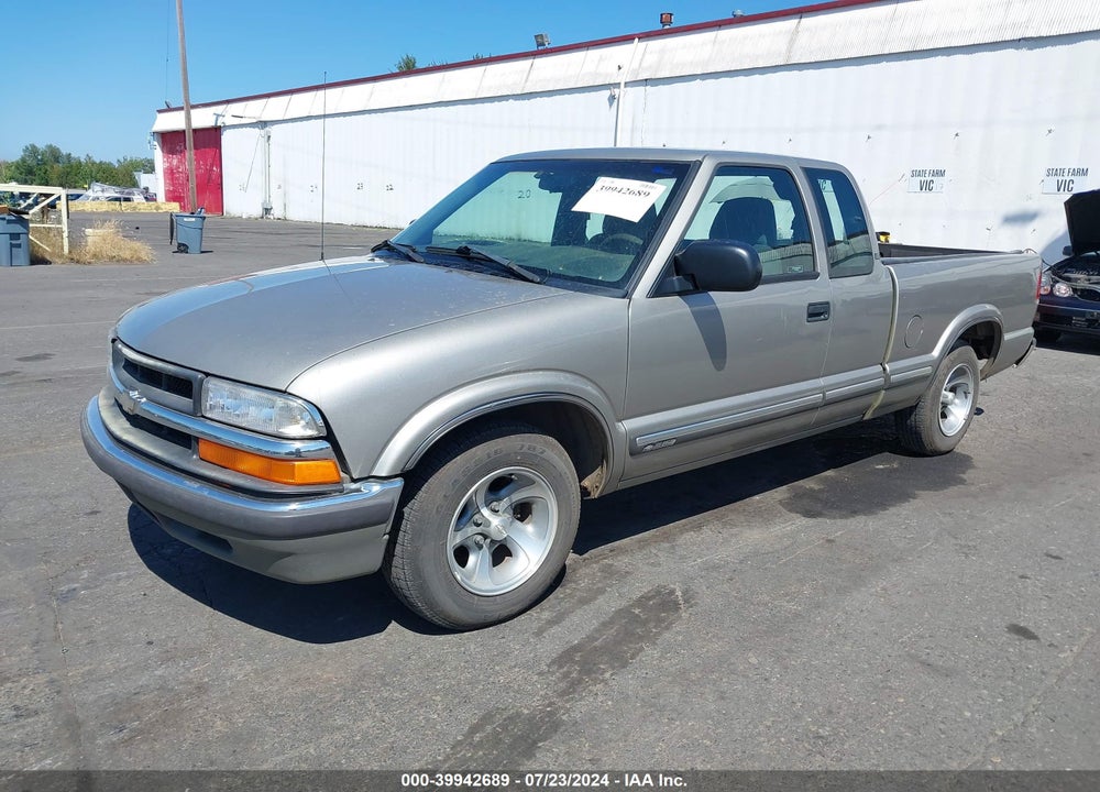 2000 CHEVROLET S-10 LS VIN: 1GCCS1949Y8107323