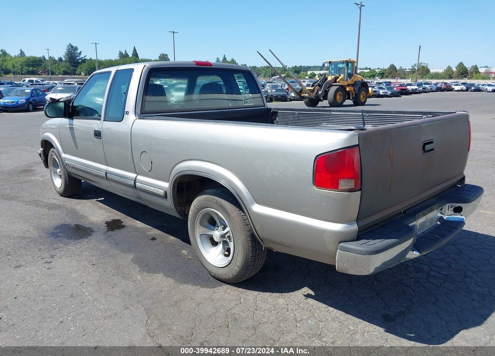 2000 CHEVROLET S-10 LS VIN: 1GCCS1949Y8107323