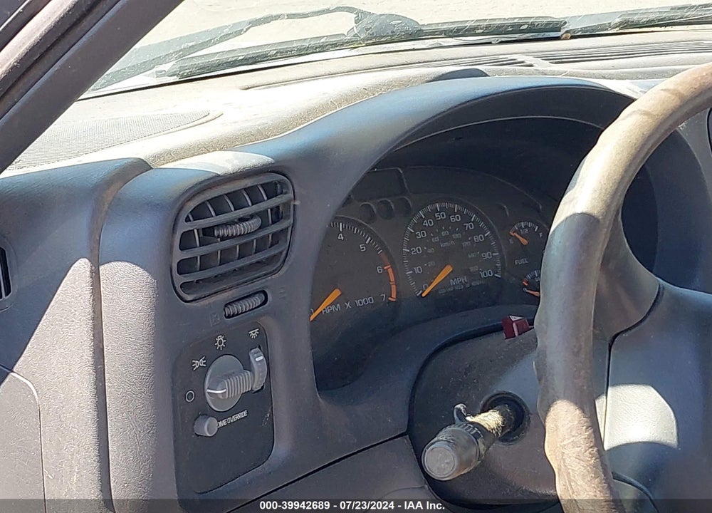 2000 CHEVROLET S-10 LS VIN: 1GCCS1949Y8107323