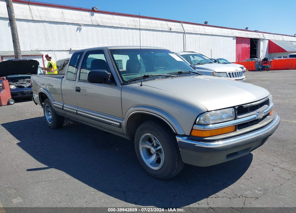 2000 CHEVROLET S-10 LS VIN: 1GCCS1949Y8107323