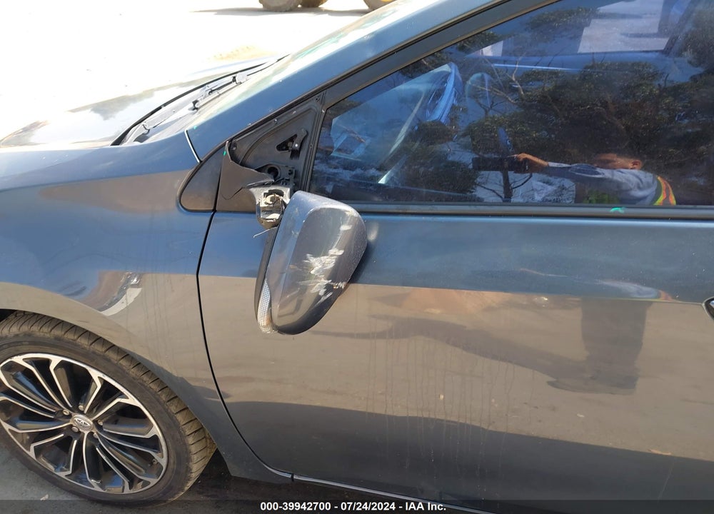 2014 TOYOTA COROLLA S PLUS VIN: 5YFBURHE5EP046907