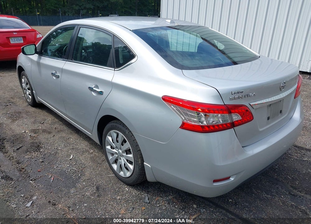 2015 NISSAN SENTRA SV VIN: 3N1AB7AP3FY352719
