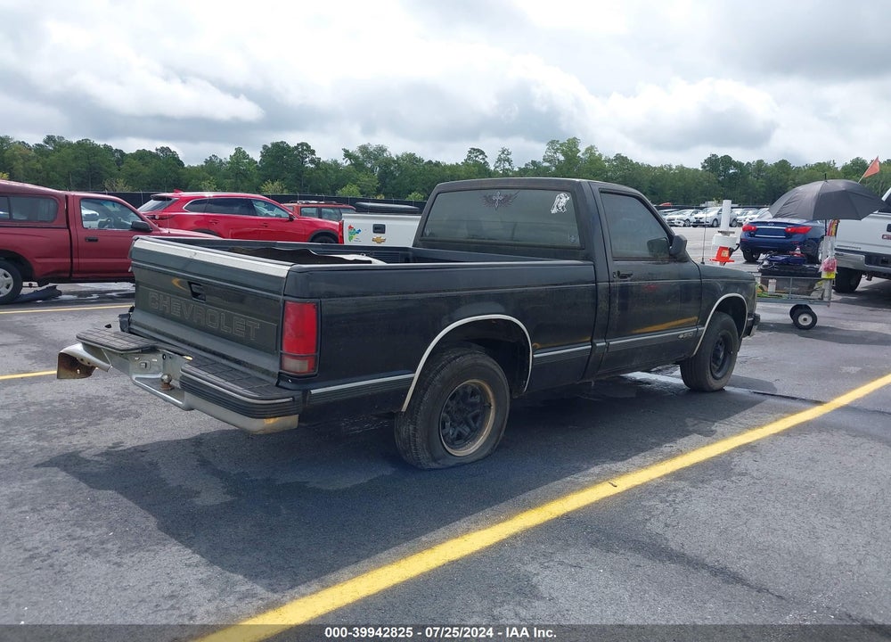 1993 CHEVROLET S TRUCK S10 VIN: 1GCCS14R5P8186040