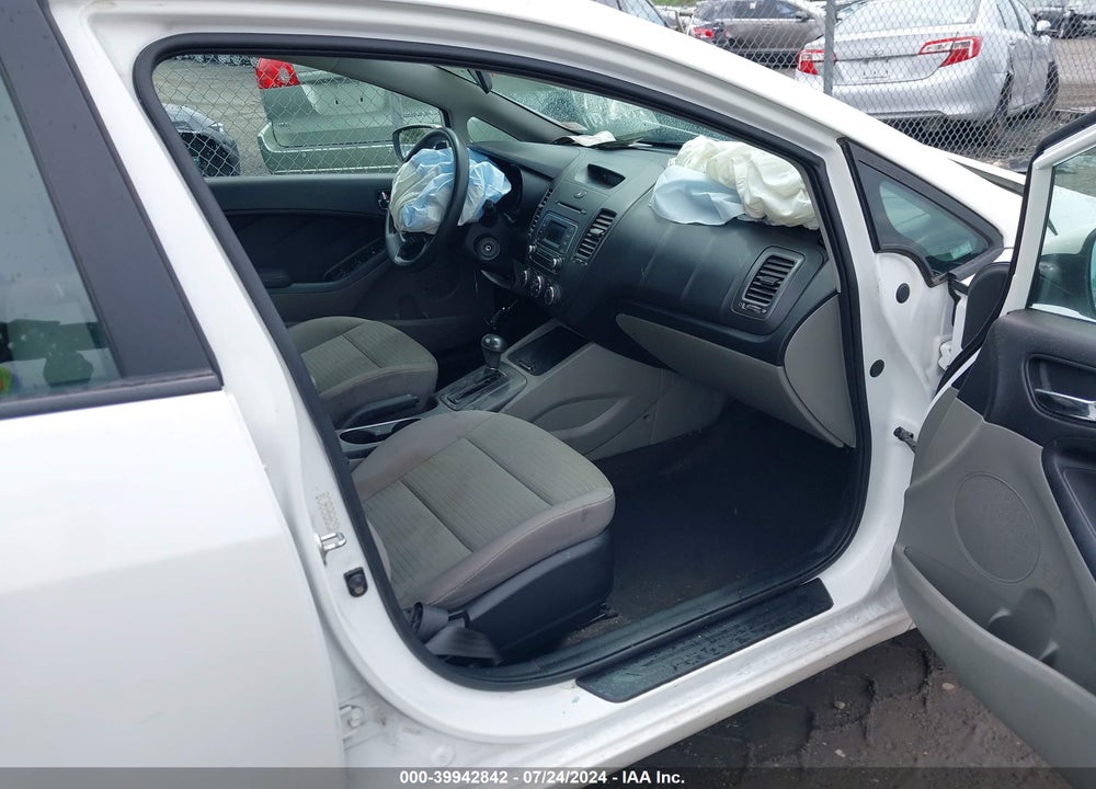 2015 KIA FORTE LX VIN: KNAFX4A69F5289789