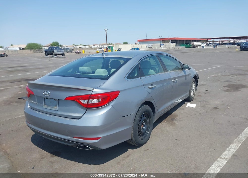 2015 HYUNDAI SONATA SE VIN: 5NPE24AFXFH194798