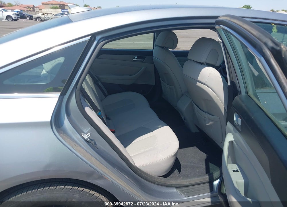 2015 HYUNDAI SONATA SE VIN: 5NPE24AFXFH194798