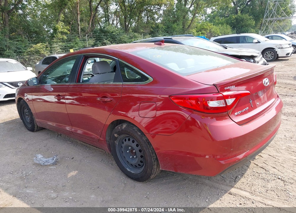 2015 HYUNDAI SONATA SE VIN: 5NPE24AF8FH252911