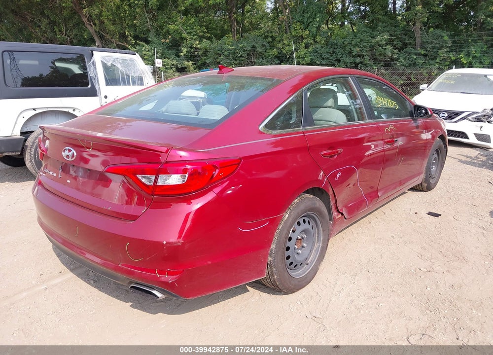 2015 HYUNDAI SONATA SE VIN: 5NPE24AF8FH252911