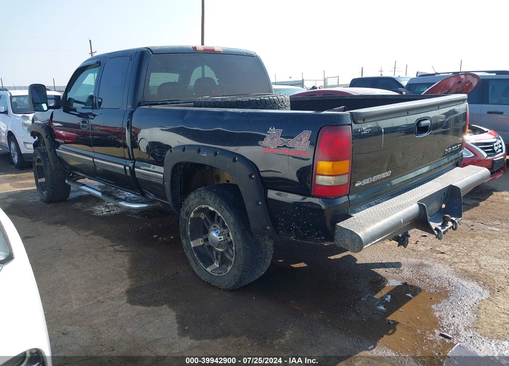 2001 CHEVROLET SILVERADO 2500HD LS VIN: 1GCHK29U11E242671