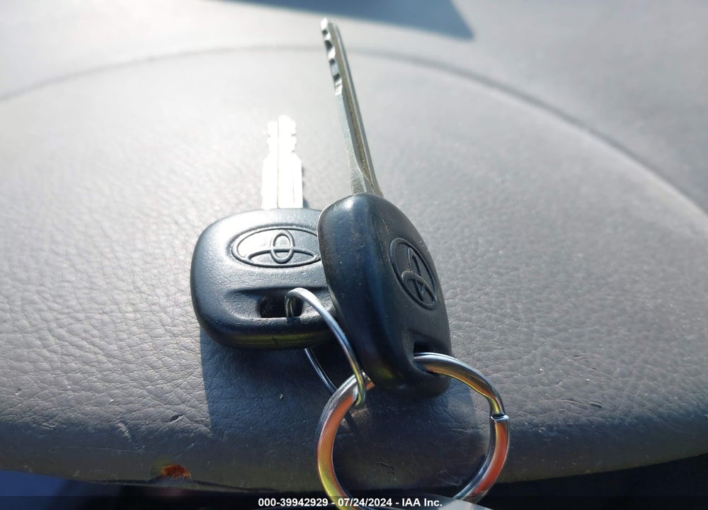 2005 TOYOTA SIENNA XLE/XLE LIMITED VIN: 5TDZA22C55S370565