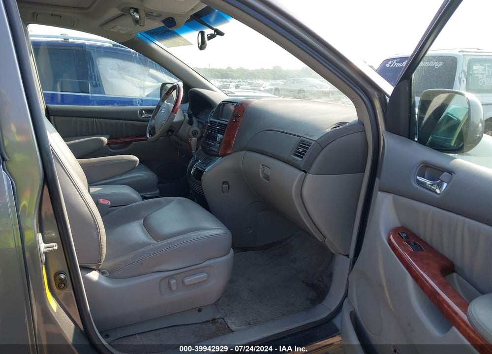 2005 TOYOTA SIENNA XLE/XLE LIMITED VIN: 5TDZA22C55S370565