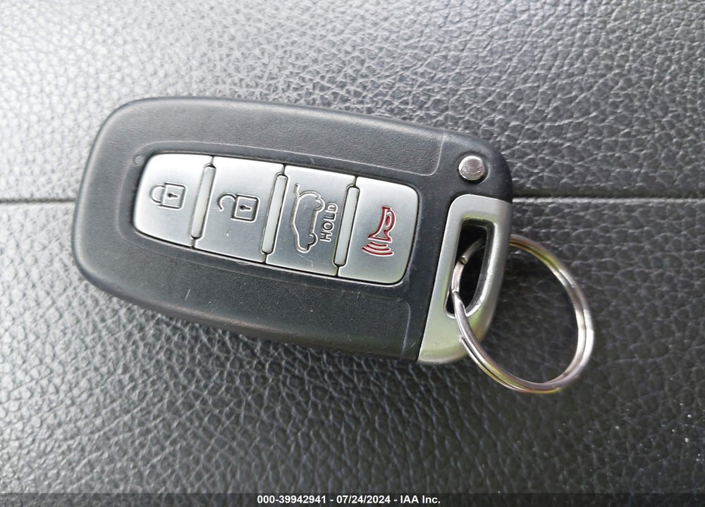 2011 KIA SORENTO EX VIN: 5XYKU4A19BG120579