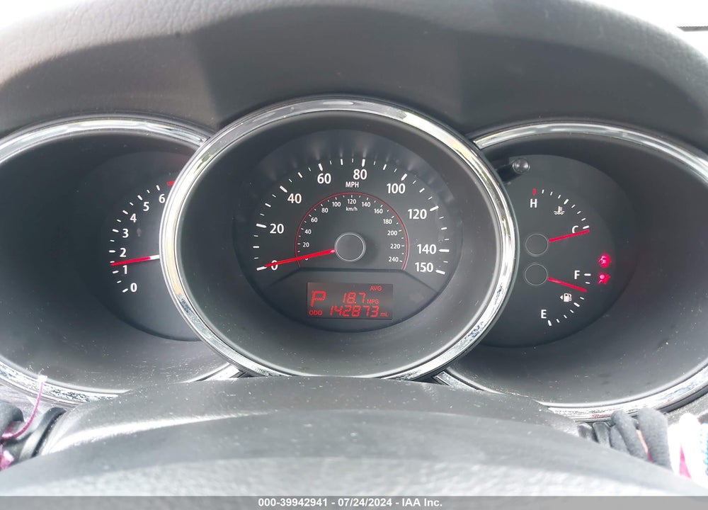 2011 KIA SORENTO EX VIN: 5XYKU4A19BG120579