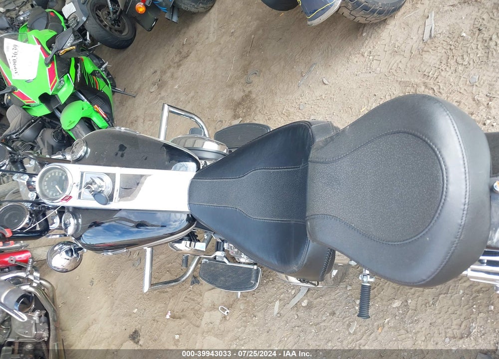2003 HARLEY-DAVIDSON FLSTCI VIN: 1HD1BWB143Y067762