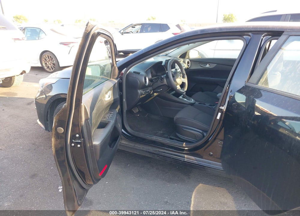 2019 KIA FORTE LXS VIN: 3KPF24AD1KE034245