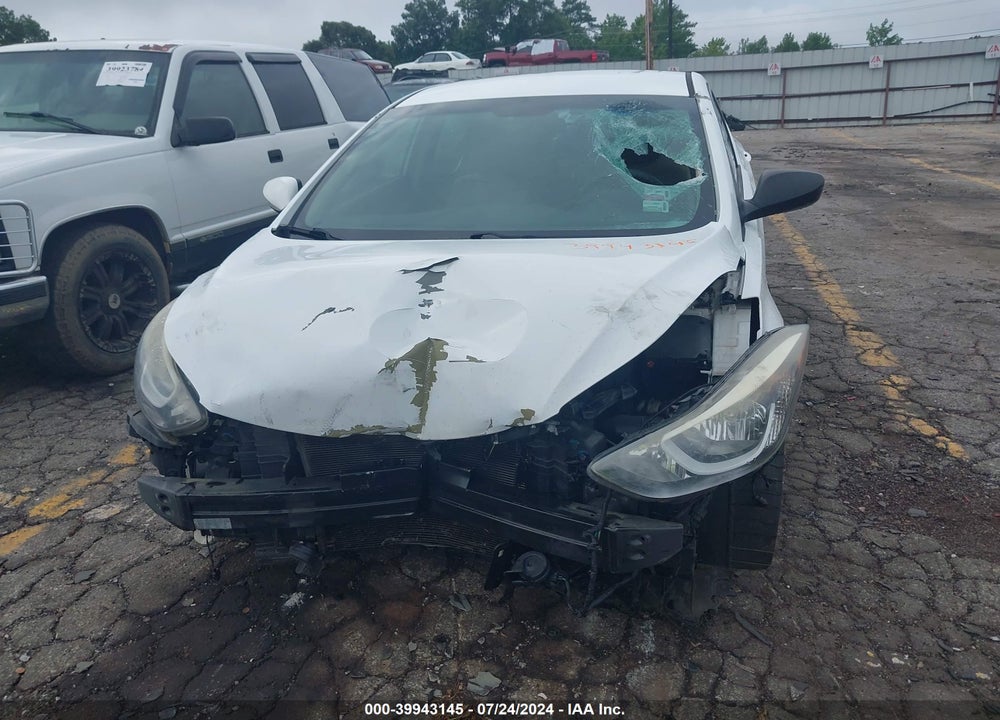 2016 HYUNDAI ELANTRA SE VIN: 5NPDH4AE4GH789407