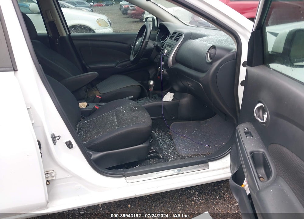 2013 NISSAN VERSA 1.6 SL VIN: 3N1CN7AP1DL885369