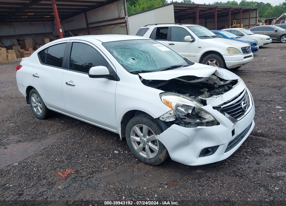2013 NISSAN VERSA 1.6 SL VIN: 3N1CN7AP1DL885369