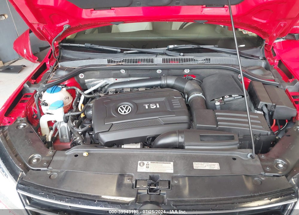 2015 VOLKSWAGEN JETTA 1.8T SE VIN: 3VWD07AJ4FM321771
