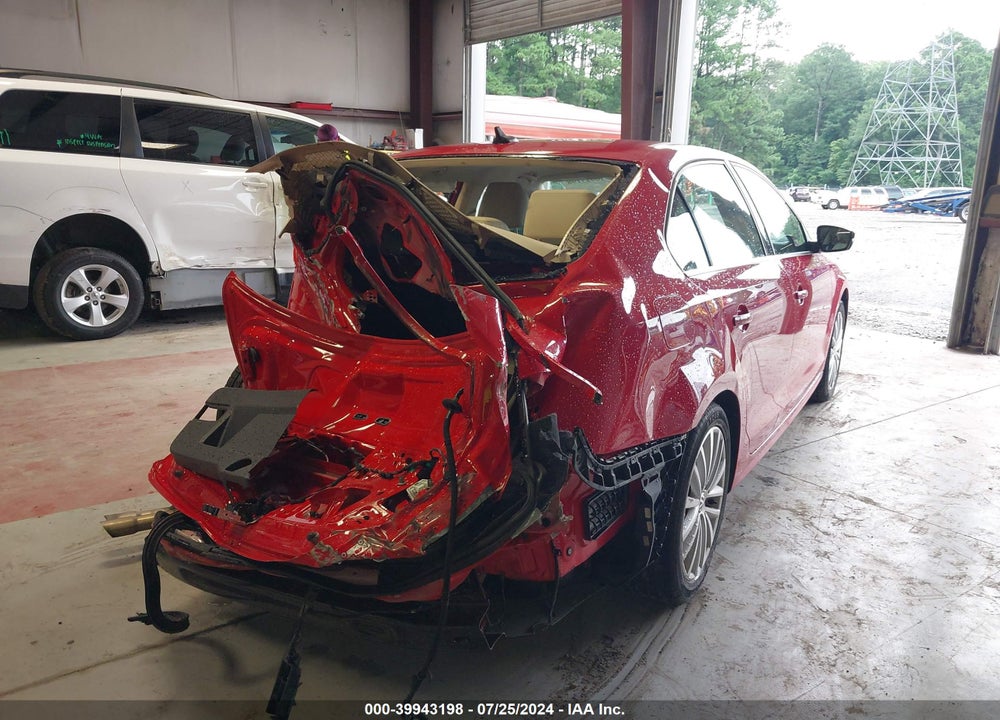 2015 VOLKSWAGEN JETTA 1.8T SE VIN: 3VWD07AJ4FM321771