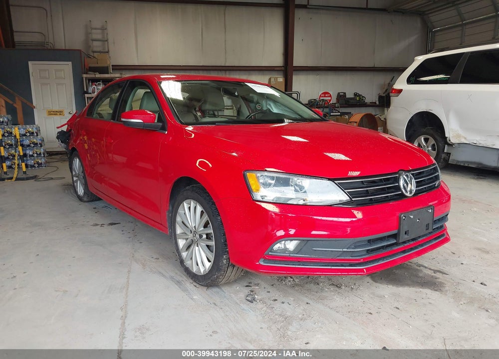 2015 VOLKSWAGEN JETTA 1.8T SE VIN: 3VWD07AJ4FM321771