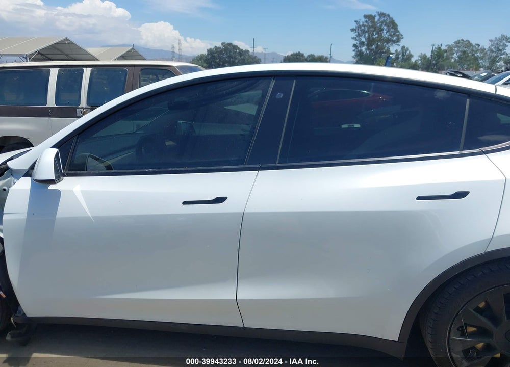 2020 TESLA MODEL Y LONG RANGE DUAL MOTOR ALL-WHEEL DRIVE VIN: 5YJYGDEE4LF029811
